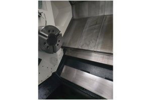 15 inç Arayataklı Hwacheon Hi-Tech 550-AXL CNC Torna Tezgahı