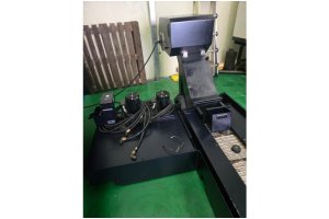 15 inç Arayataklı Hwacheon Hi-Tech 550-AXL CNC Torna Tezgahı