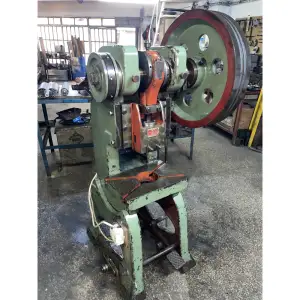 20 TONLUK EKSANTRİK PRES TEZGAHI DÖKÜM GÖVDELİ