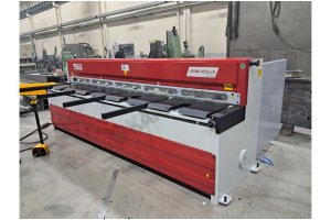 3050 x 4mm Linda Machine NC Kontrollü Rediktörlü Giyotin Makas