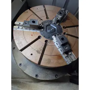Hyundai Wia LV-1100RM C Eksenli CNC Dik Torna Tezgahı-2018
