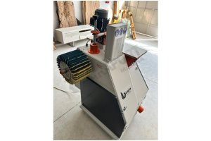 Kusursuz Yüzeyler İçin Osilasyonlu Zımpara Makinesi