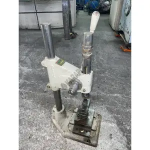 PRESMAK MASAÜSTÜ PERÇİN KUŞ GÖZÜ ÇIT ÇIT PRESİ