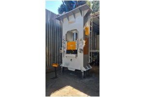 Tomruk Marka 250 Ton Hidrolik Pres Tezgahı