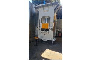 Tomruk Marka 250 Ton Hidrolik Pres Tezgahı